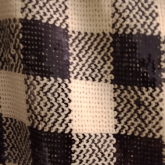 Vineyard Vines Skirt size medium New with Tags - Picture 2 of 6